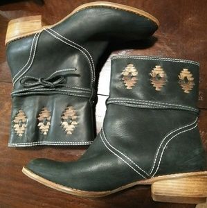 Kensie Leather Boots